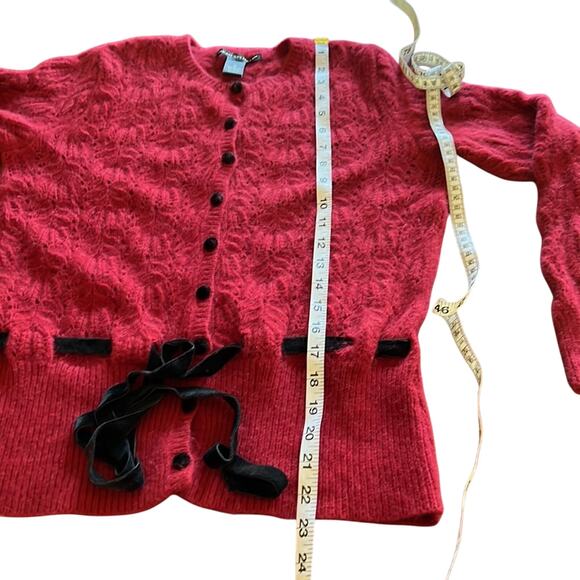 Sarah Spencer M Red Knit Cardigan Sweater with Black Velvet Ribbon and Buttons - Picture 8 of 8